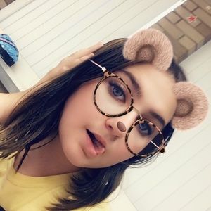 Meet your Posher, Isabella